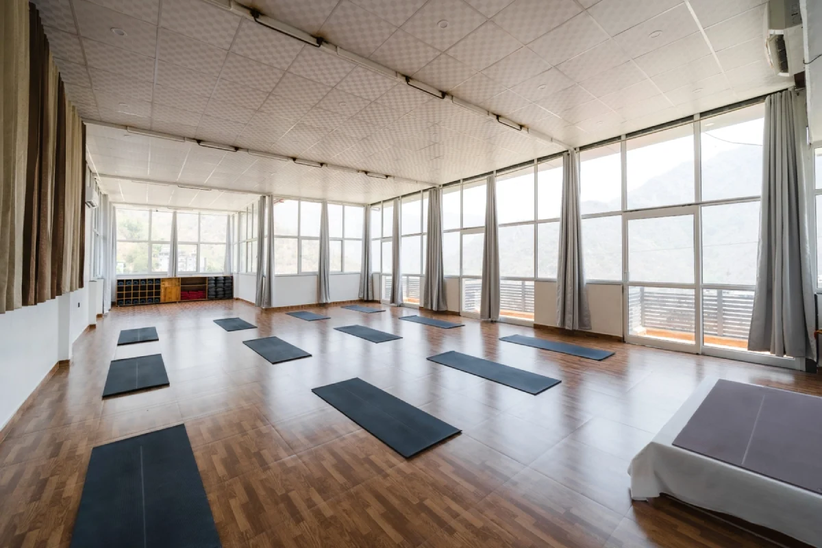 Yoga School In Rishikesh